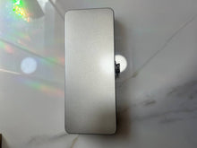 Cargar imagen en el visor de la galería, Estuche de almacenamiento plateado
