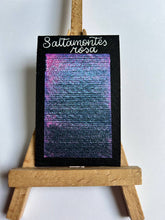 Cargar imagen en el visor de la galería, Saltamontes rosa
